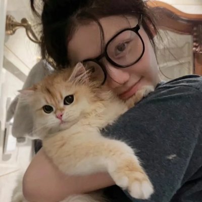 女扮男装被四大校草团宠